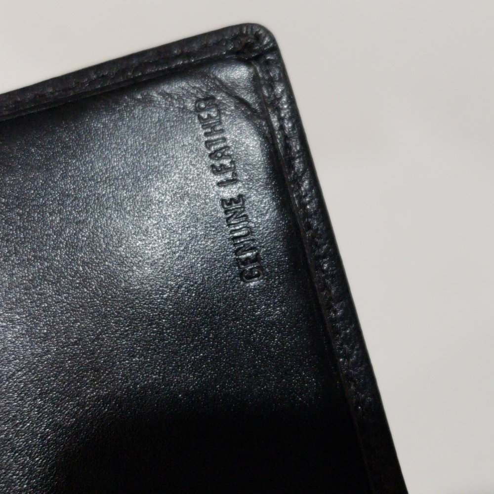 Triomphe de France Black Leather Men Wallet with Gold tone Accent - 4.5" x 3.5" - Picture 10 of 13